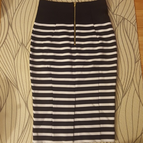 Navy/white striped pencil skirt - Picture 2 of 3